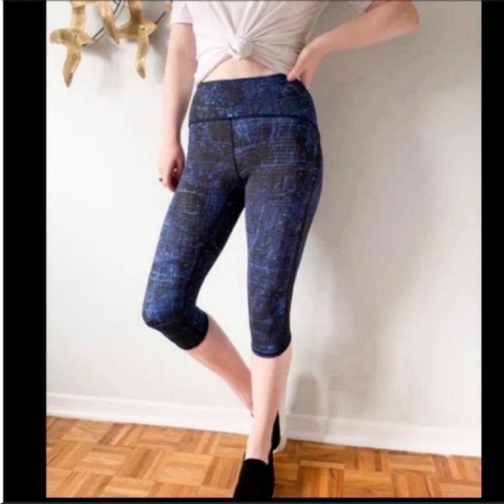 Lululemon Womens Active‎ High Rise Cropped Leggings Blue Size 4